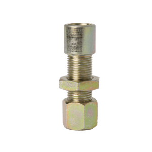 Bullone filettato metallico di alta qualità con doppio dado esagonale, verticale su bianco, simile a un adattatore per ingrassatore di precisione da 6 mm.